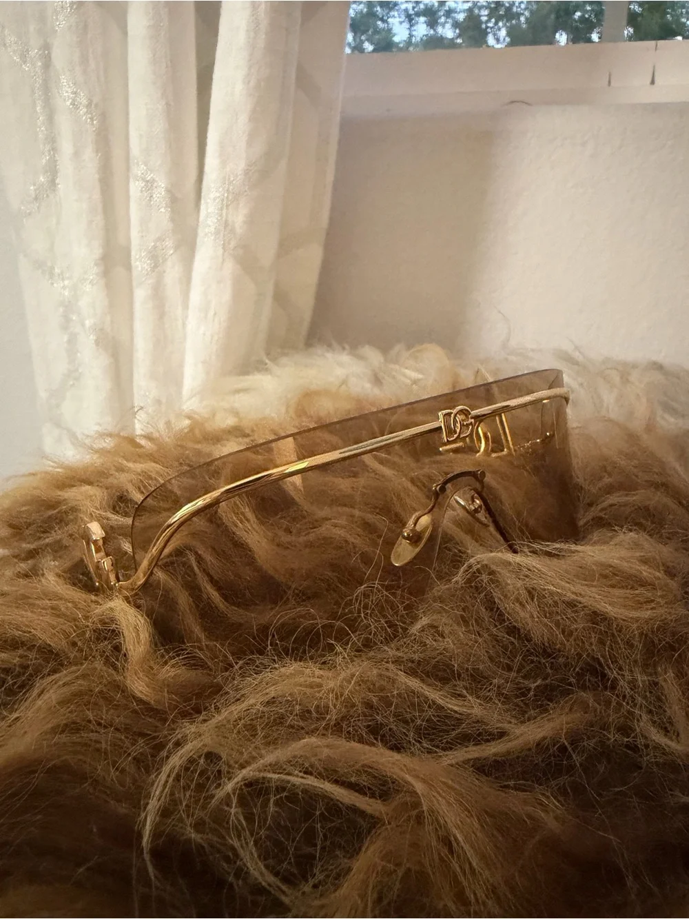 N/A stylish gold